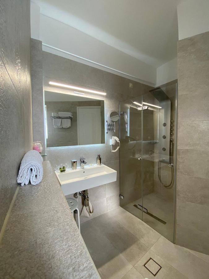 Ostria Hotel 3*