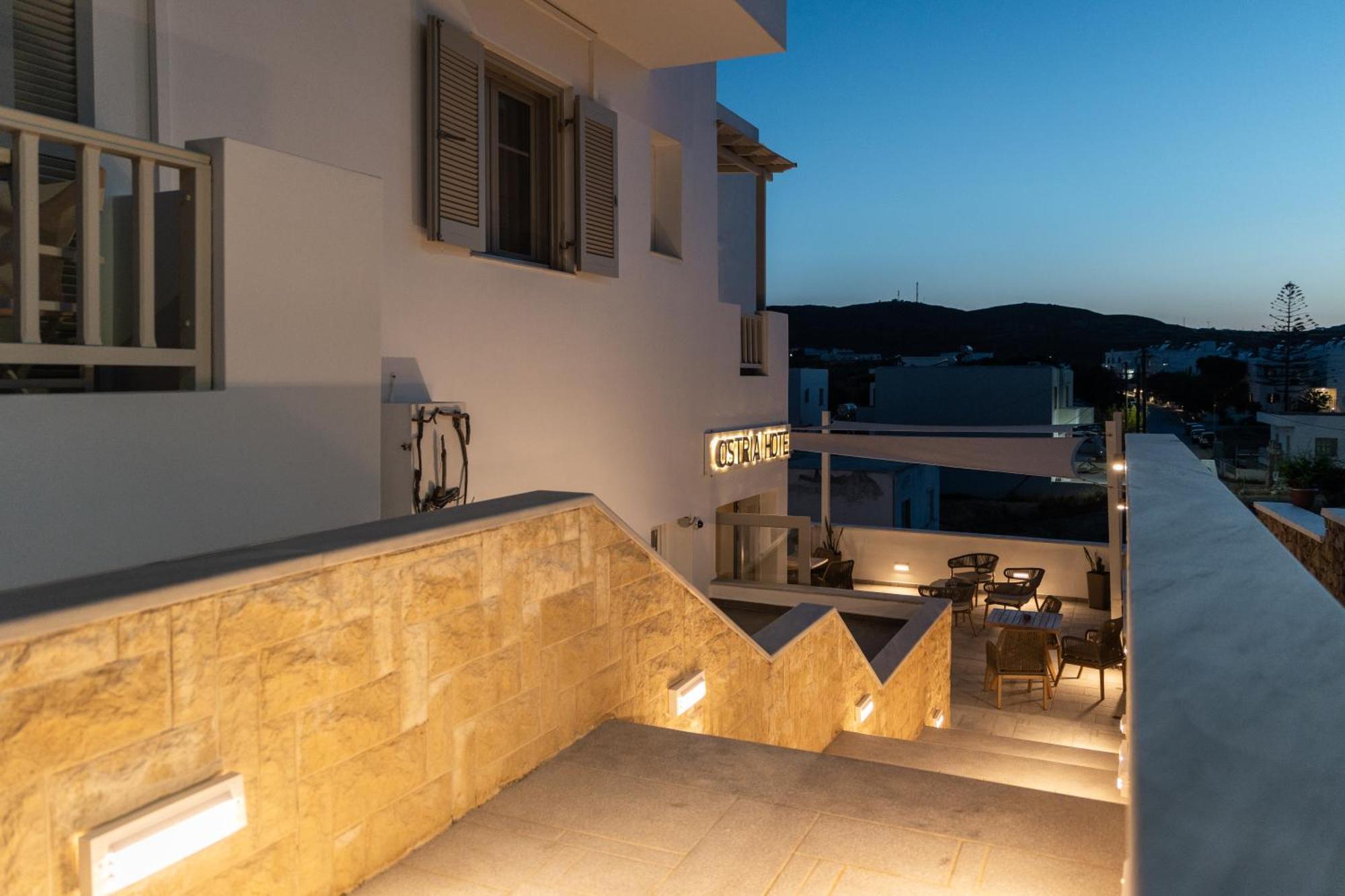 Ostria Hotel Adamantas (Milos)