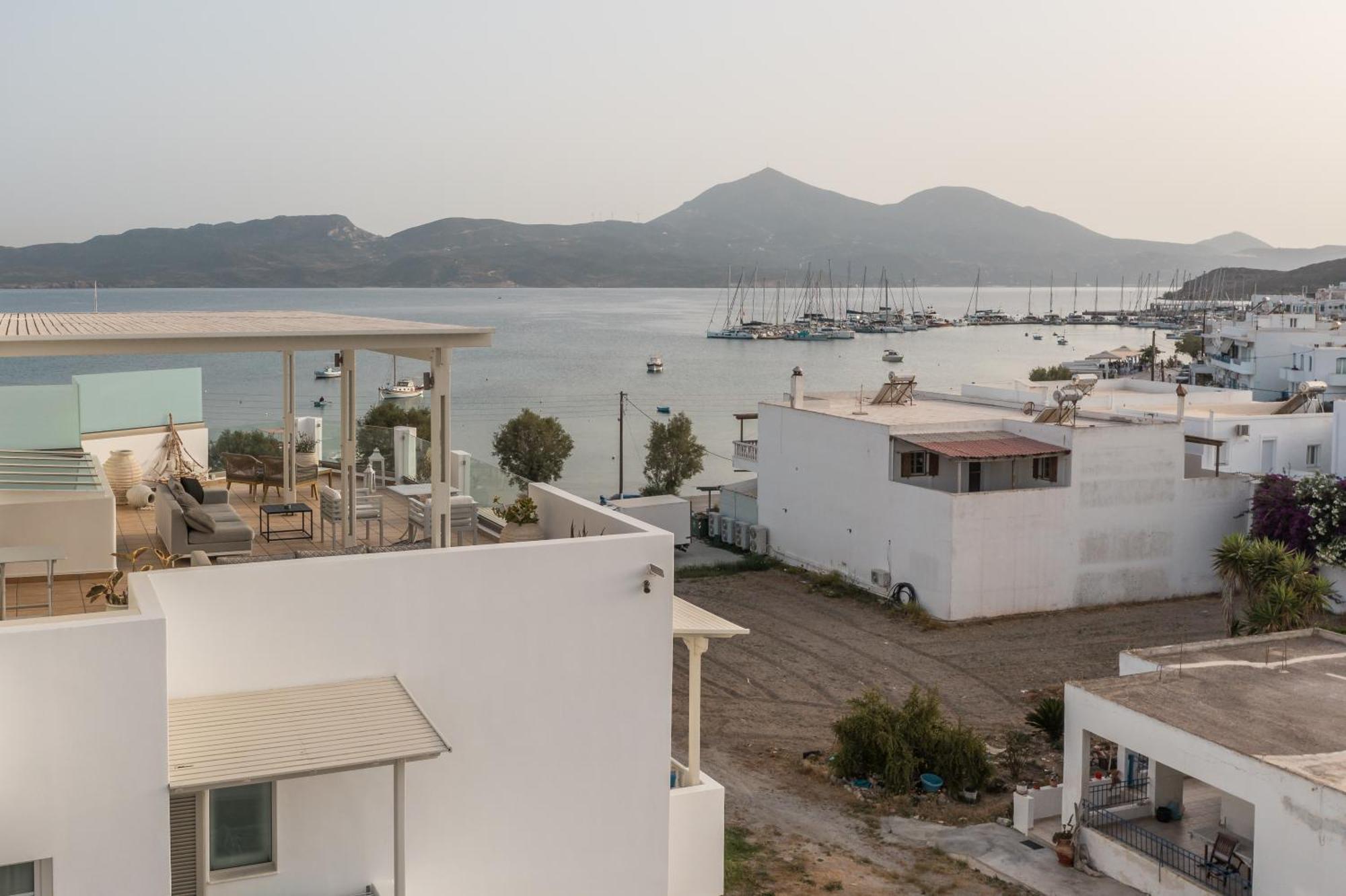 Ostria 3* Adamantas (Milos)