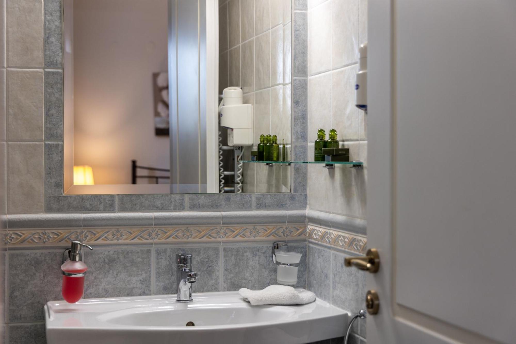 Hotel Ostria 3*